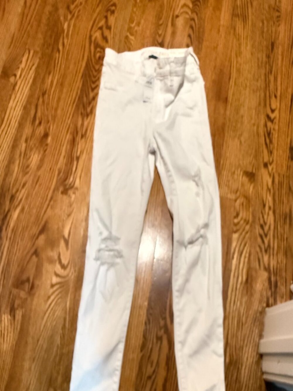 American Eagle Next Level Stretch X High Rise White Destroy Jegging Size 8 NWT